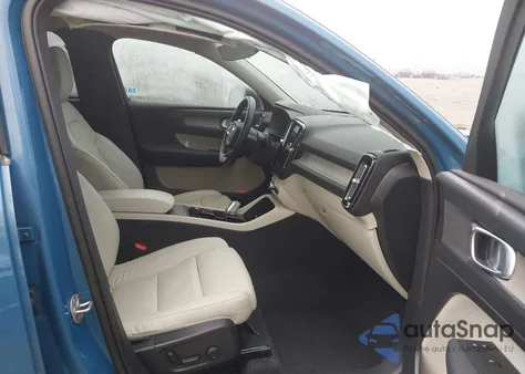 2023 Volvo Xc40 B5 Plus Dark Theme from USA, damaged, VIN YV4L12UL6P2939062